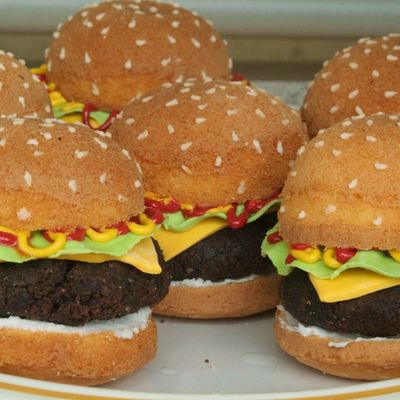Hamburger Cupcakes