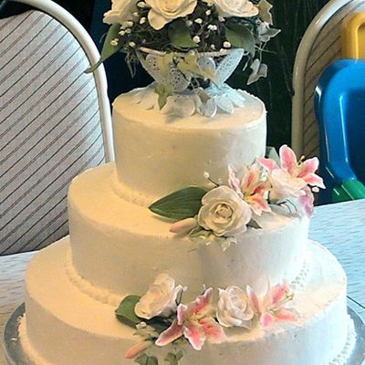 Wedding Cake With Gum Paste Flowers