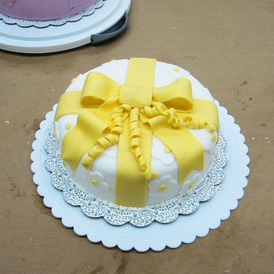 Wilton Class - Fondant Bow