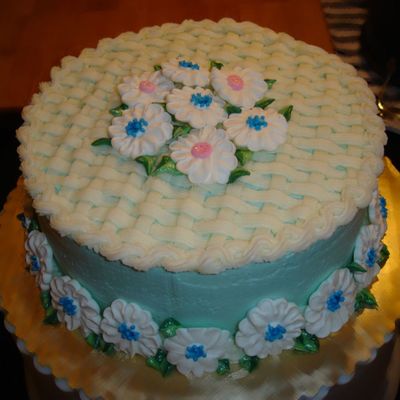 Basketweave With Blue And Pink Daisies.