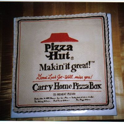Pizza_Hut_Cake.jpg