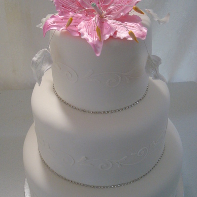 Crystals And Pink Lilly Cake