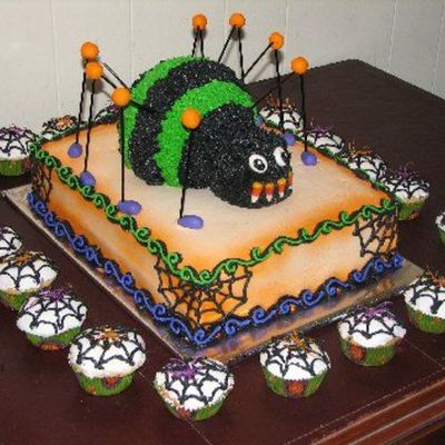 Spider Cake And Cupcakes.