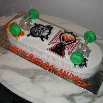 Skateboard Cake