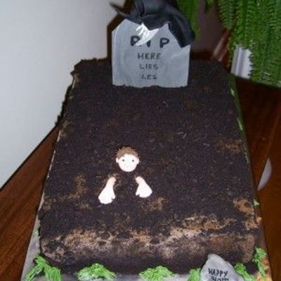 Over The Hill 40Th Birthday Cake