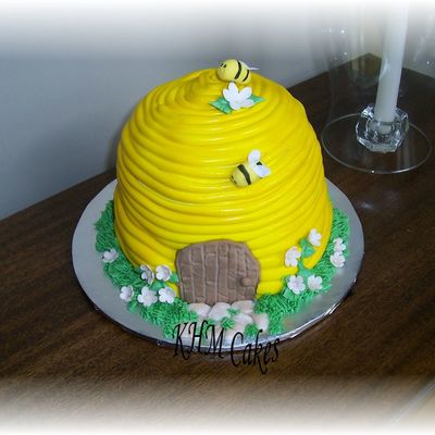 Beehive Birthday Cake