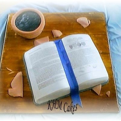 Archaeology Textbook Graduation Cake....