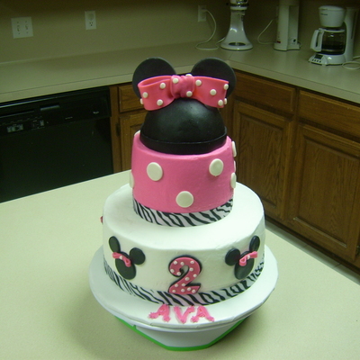 Minnie Mouse Cake