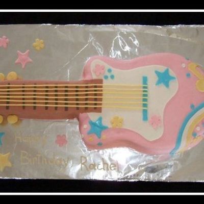 Guitar Cake