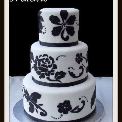 Black And White Parisian Damask