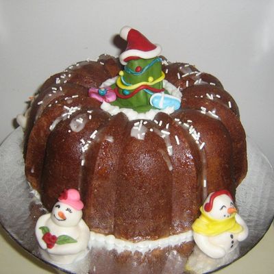 Snowman And Snowwoman Bundt