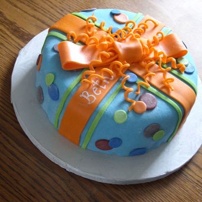 Present Birthday Cake