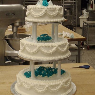 Traditional Wedding Type Cake