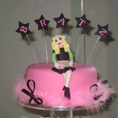 Bratz Top Cake