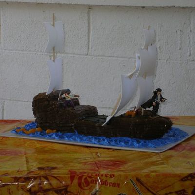 Pirateship Cake