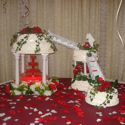 Red And Cream Wedding Cakes