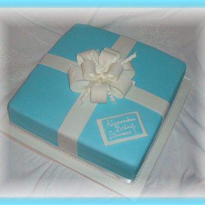 Bride's Gift Box In Aqua & White