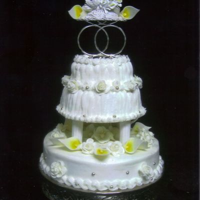 Round Wedding Cake