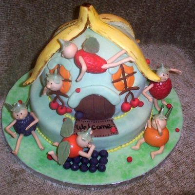 Fruit Fairy Cake (From Debbie Brown's Book)