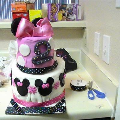 Minnie Mouse Cake
