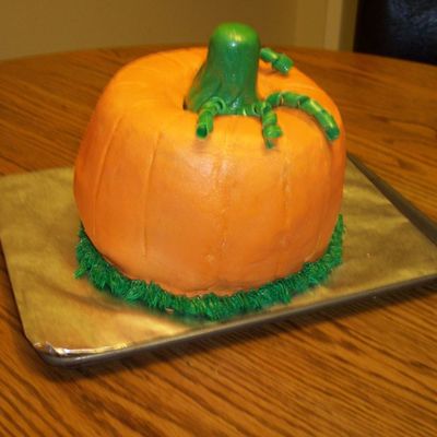 Buttercream Pumpkin With Fondant Accents