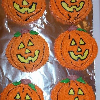 Jack O Lantern Cupcakes