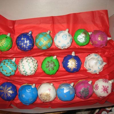 Ornament Cupcakes