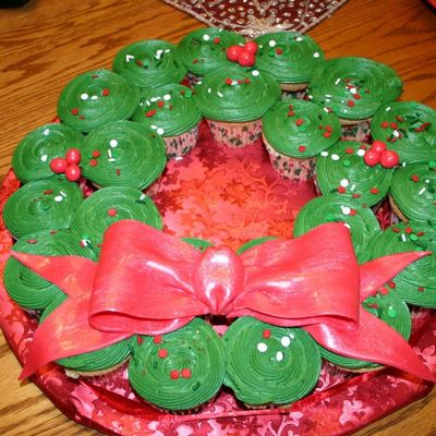 Cupcake Wreath