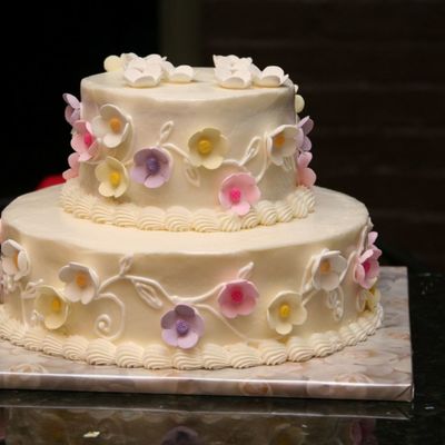 Buttercream, Gumpaste Flowers