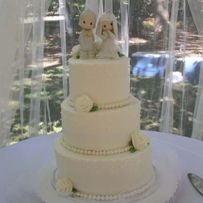 Round Wedding Cake