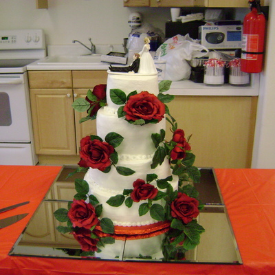Round Red And White Wedding Cake