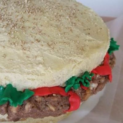 Hamburger Cake