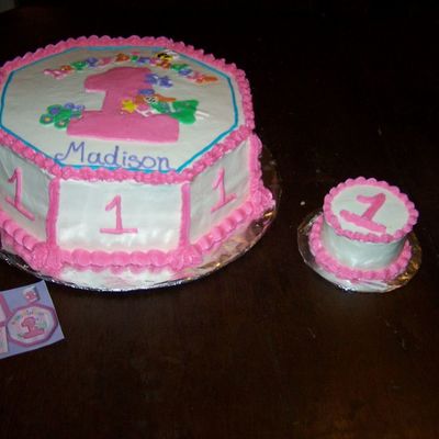 Cake Matches Napkin!!