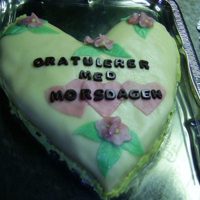 Morsdagskake_06.jpg