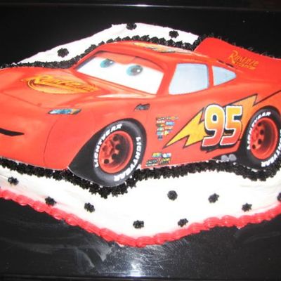 Lighting Mcqueen Cake