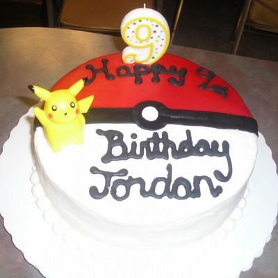 Pokeball Cake