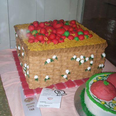 State Fair Tomato Theme Cake