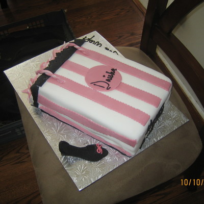 Daisha's Vs Shopping Bag