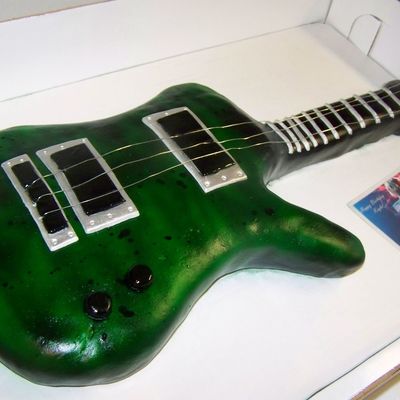 Nickelback Guitar Cake