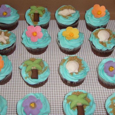 Luau Cupcakes