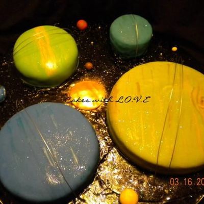 Planets Cake