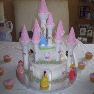 Princess Castle With Cupcakes