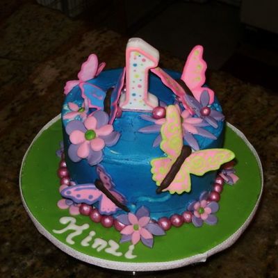 Kinzi's Smash Cake