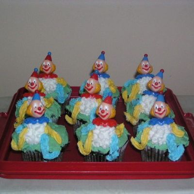 Clown Cup Cake Birthday Tree