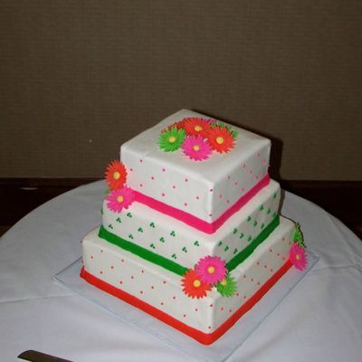 Gerbera Daisy Cake