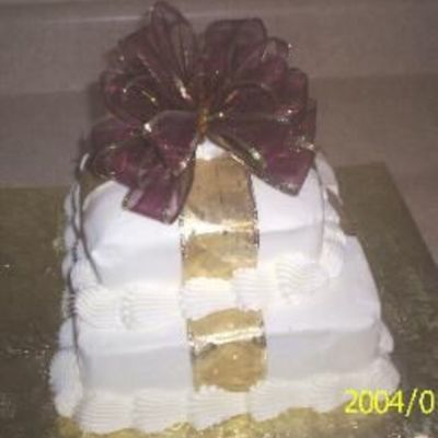 Two Tier Chirstmas Cake