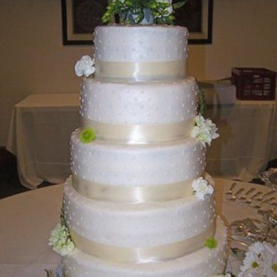 Simple Ivory Wedding Cake
