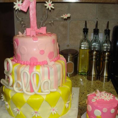 Bella's 1St Birthday Cake