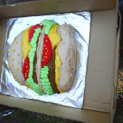 Hamburger Cake