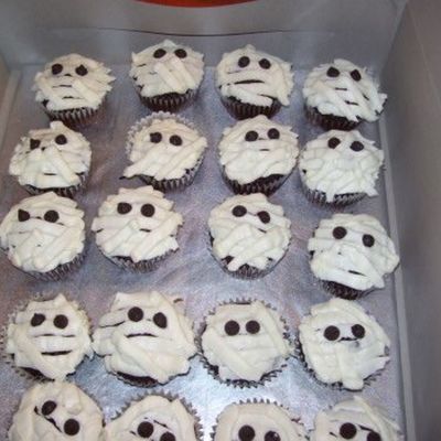 Mummy Cupcakes